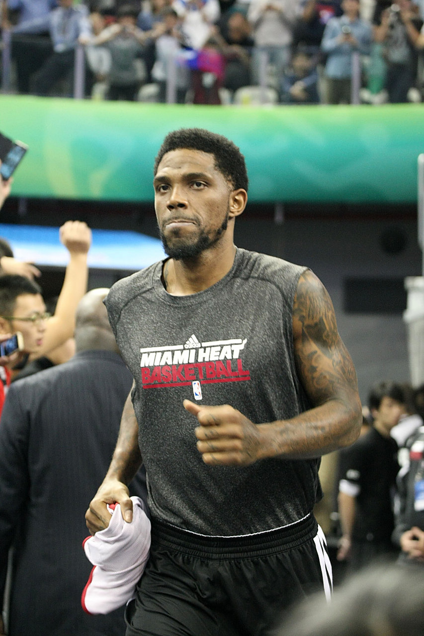 蒂姆连续三场比赛得分超过夺冠，篮网不断突破！引发球迷热议的简单介绍