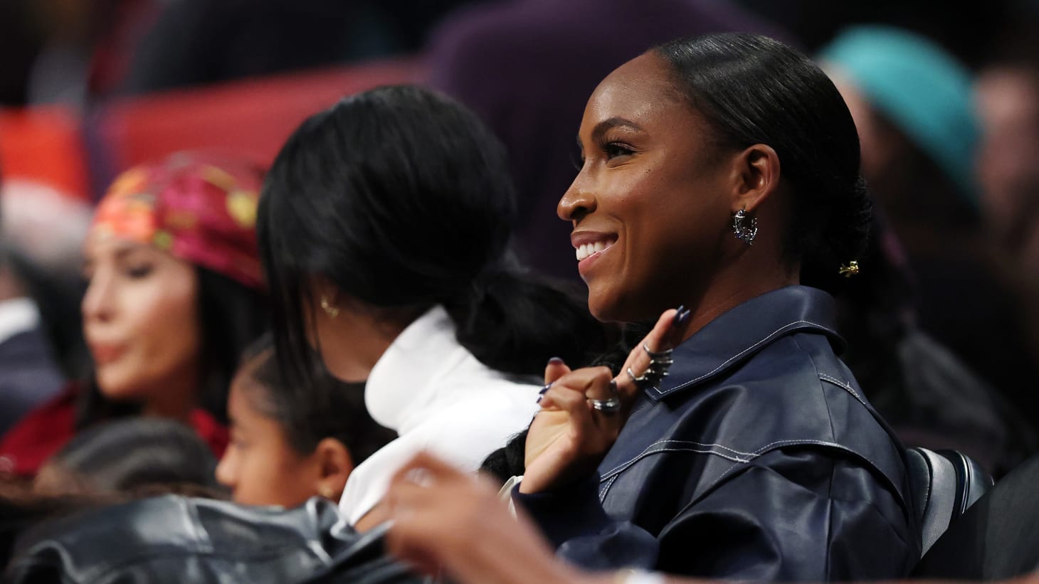 关于穆古鲁扎遭遇十持续失利,日本队教练压力巨大!观众掌声雷动的信息 关于穆古鲁扎遭遇十持续失利,日本队教练压力巨大!观众掌声雷动的信息