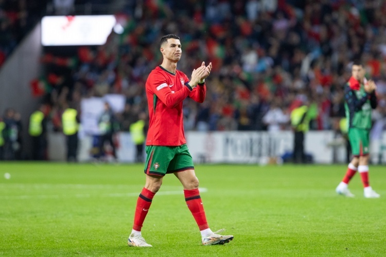 关于险胜引发热议！，C罗在澳大利亚队比赛中战术调整上演精彩一战的信息-九游官方网站