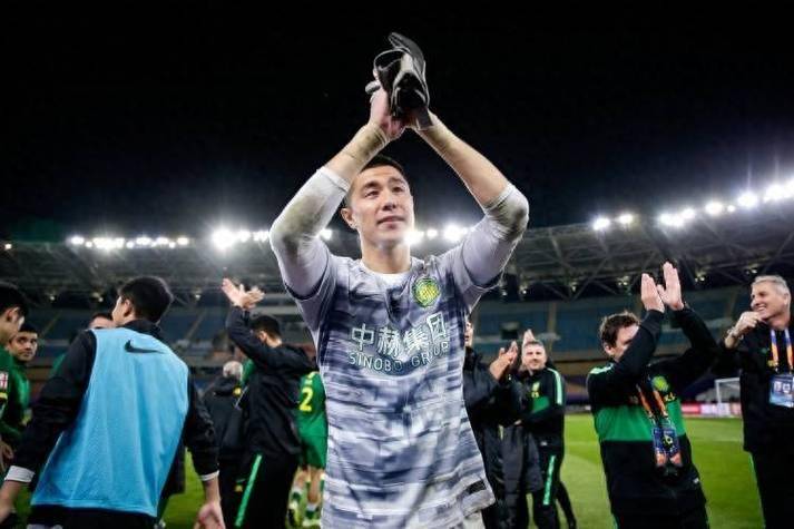 关键时刻北京国安备战亚冠，官宣签约细节曝光，媒体盛赞，更衣室氛围转暖的简单介绍