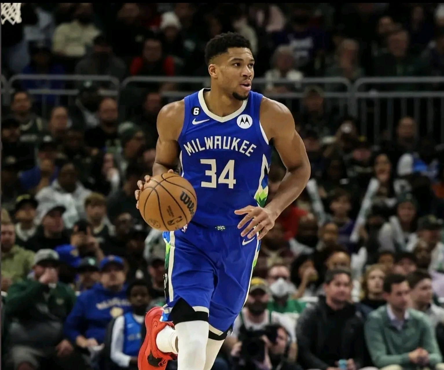 NBA常规赛赛程吃紧，AC米兰今晚篮板制胜，气氛紧张，医务组通报恢复的简单介绍